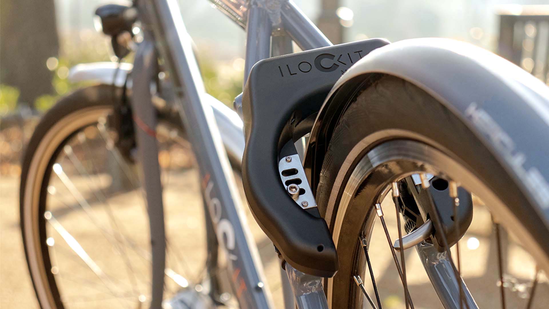 I LOCK IT an Fahrrad weicht Speichen aus