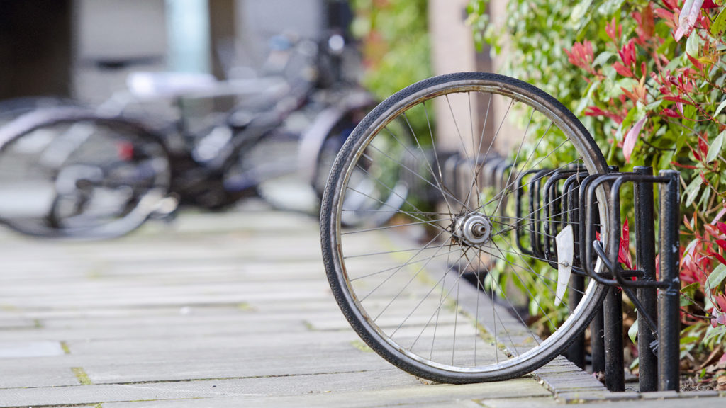 Fahrrad vorderrad angeschlossen ohne Fahrrad